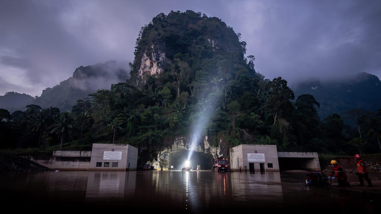 Hoffnung im Höhlendrama von Laos: Fünf eingeschlossene Goldsucher lebend gefunden