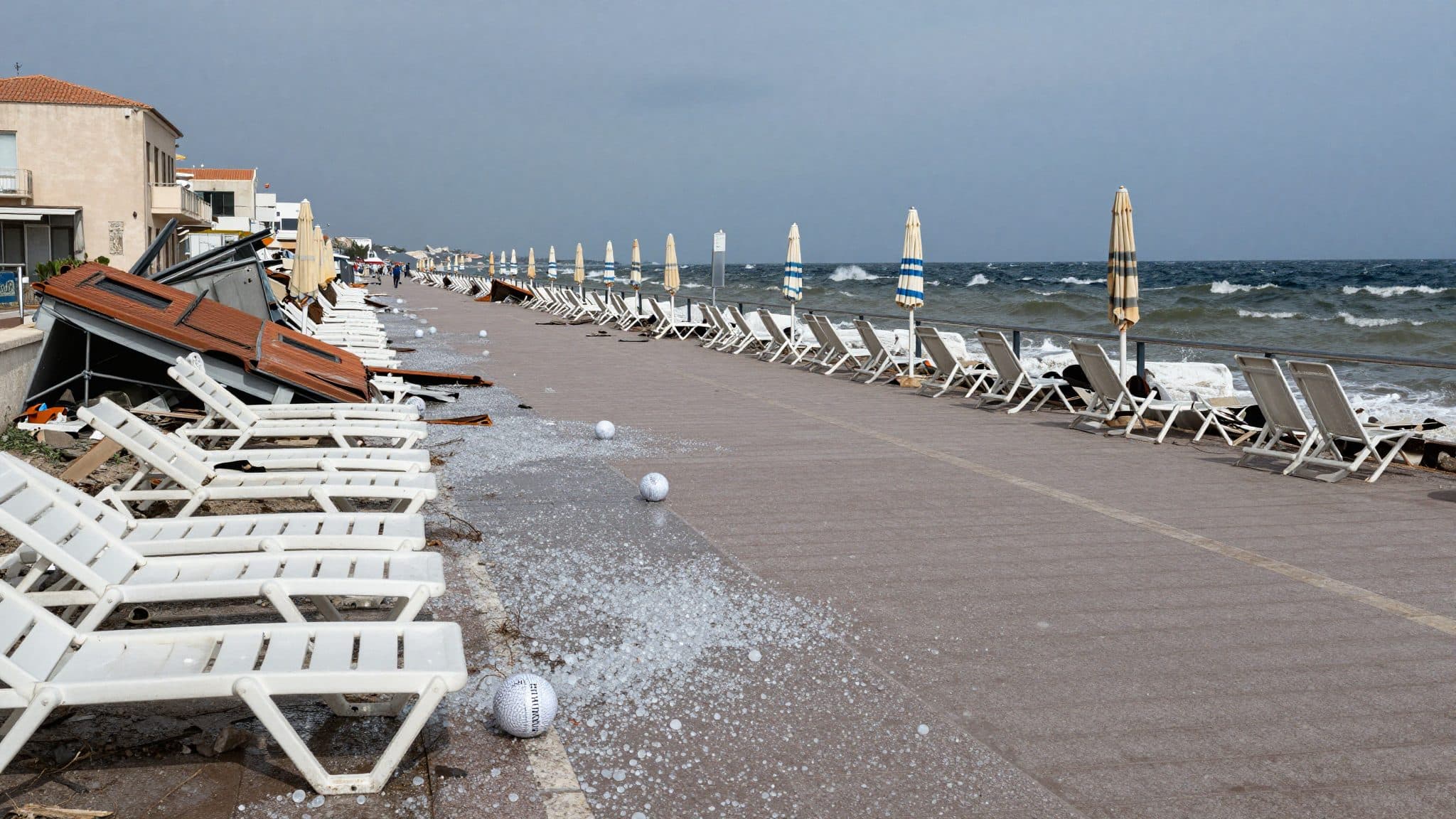 Tornado und Riesen-Hagel verwüsten Adriaküste zwischen Venedig und Ancona
