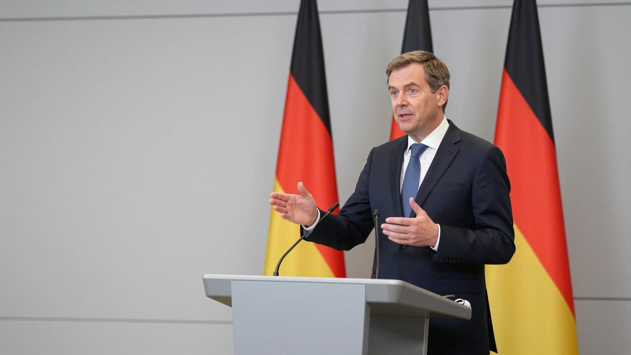 Bundesgesundheitsministerin Warken bessert bei GKV-Sparpaket nach – Entlastungen für Versicherte und Pharmabranche im neuen Entwurf