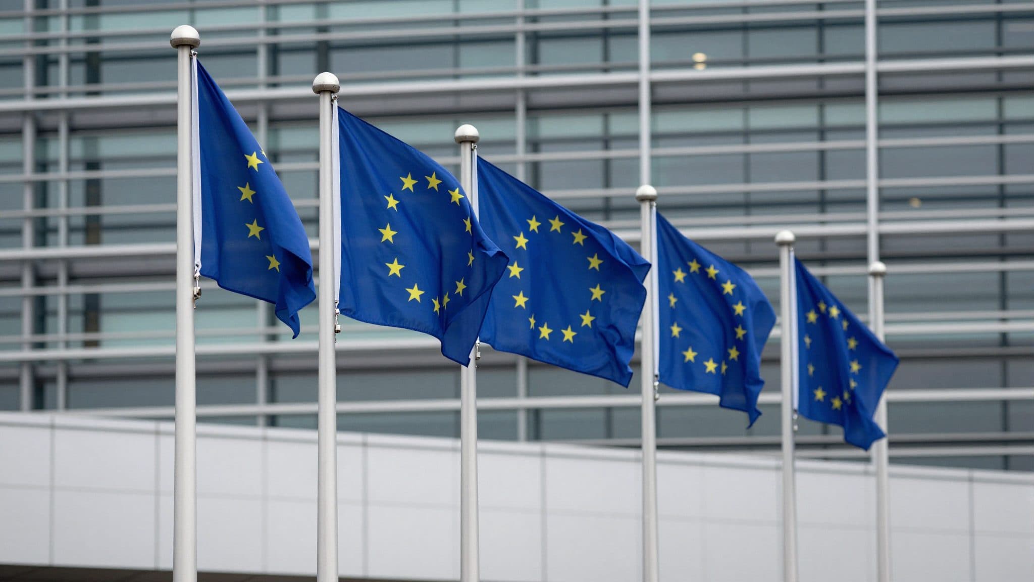EU-Kommission verpflichtet Google zu Änderungen an Android und Suche